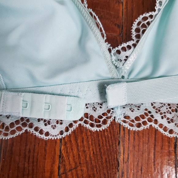 La Senza Light Blue Lace Bralette - Picture 3 of 5